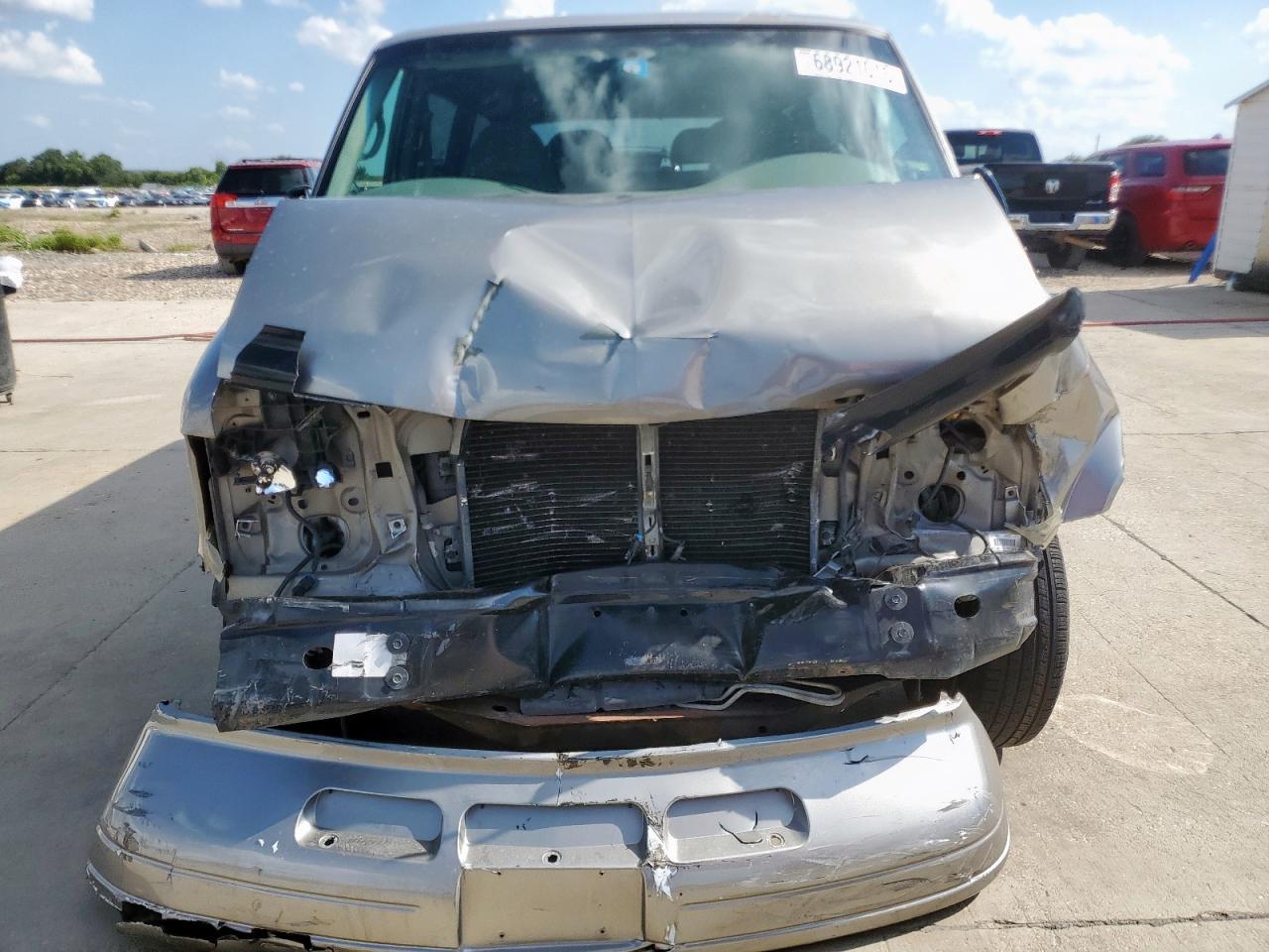 2001 Chevrolet Astro