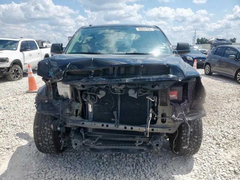 2017 Toyota Tundra Crewmax SR5