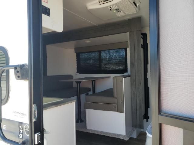 2022 Keystone Hideout M-17