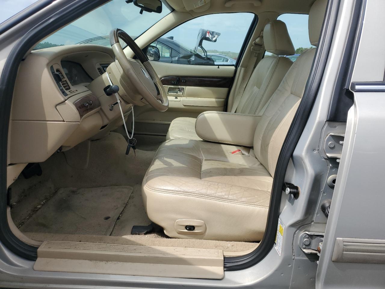 2010 Mercury Grand Marquis ls