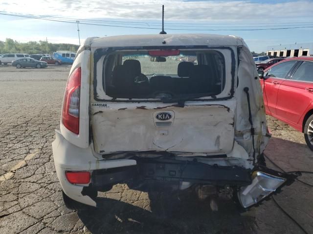 2013 KIA Soul +