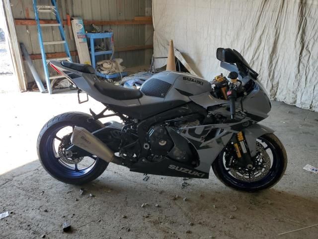 2022 Suzuki GSX-R1000 R