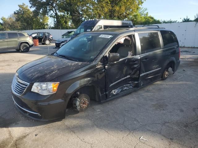 2016 Chrysler Town & Country Touring