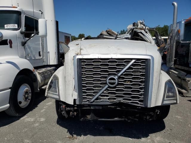 2019 Volvo VNL Semi Truck