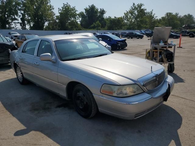 2003 Lincoln Town Car Signature