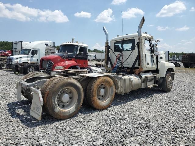 2020 Mack P164T Semi Truck