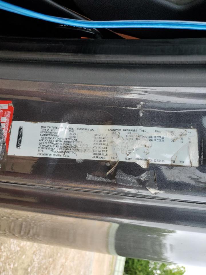 2018 Freightliner Cascadia 125 Semi Truck