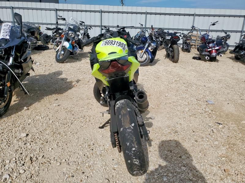2018 Kawasaki EX400