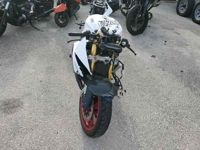 2024 Suzuki GSX-R750