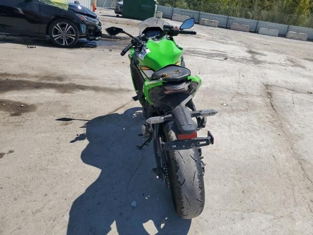 2025 Kawasaki EX650 P