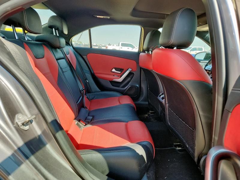 2020 Mercedes-Benz A 220