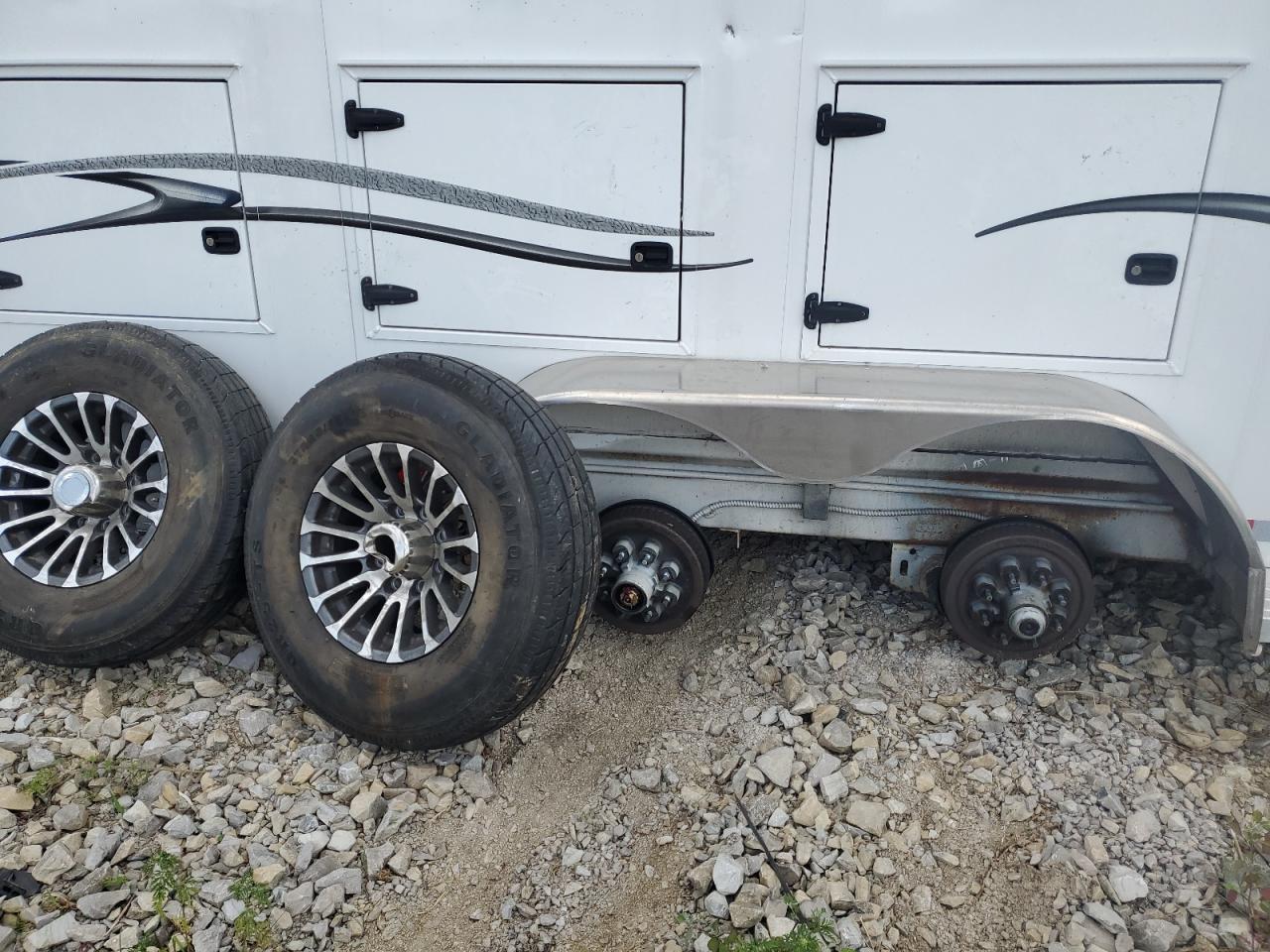 2025 Trails West Classic LQ 4H Horse Trailer