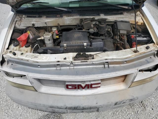 2000 GMC Safari XT
