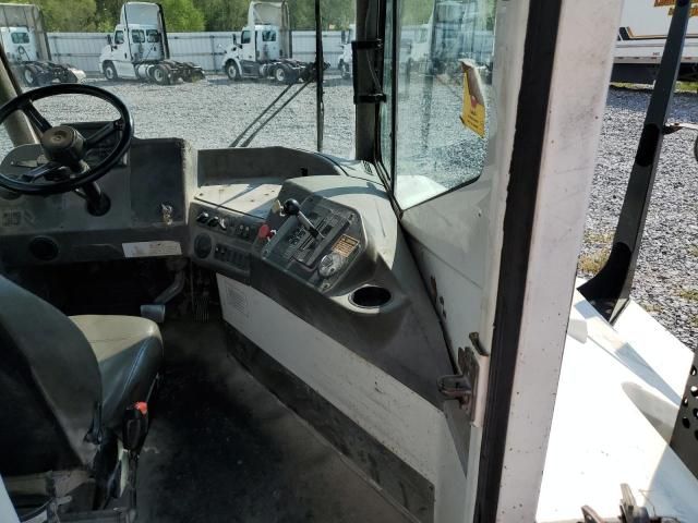2019 Ottawa Yard Tractor 2019 Ottawa COMMACYT30-Trucks Yard Truck