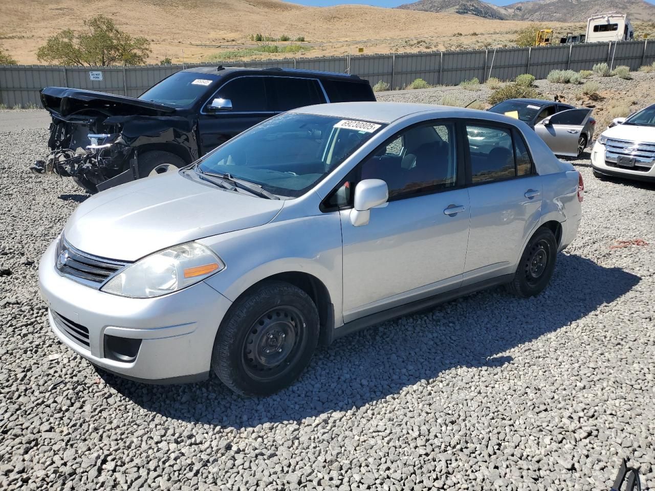 2011 Nissan Versa s