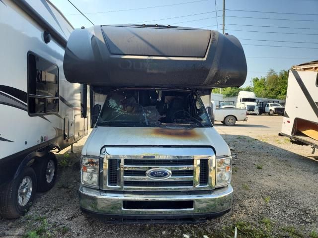 2020 Ford Econoline E450 Super Duty Cutaway Van