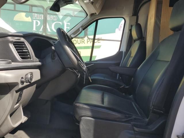 2022 Ford Transit Cab & Chassi