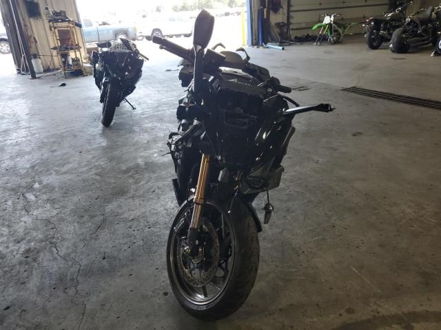 2024 Suzuki GSX1000 GT