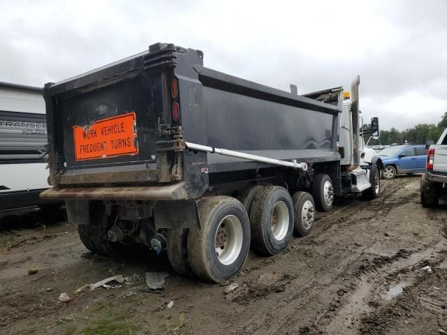 2020 Kenworth T880 Dump Truck
