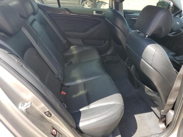 2014 KIA Cadenza Premium