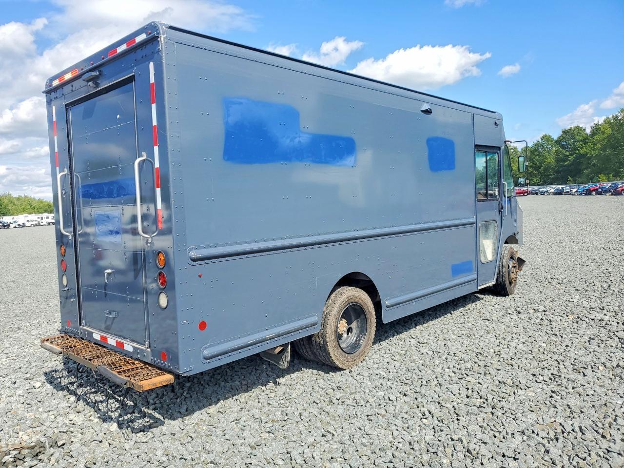 2021 Freightliner MT45G Chassis Delivery Truck