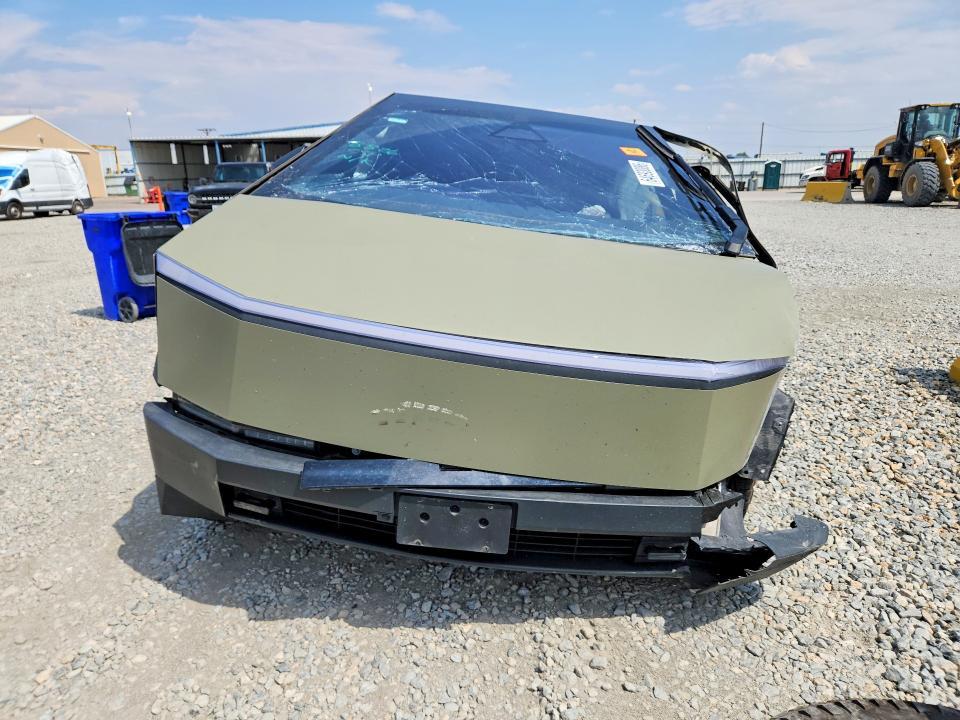 2024 Tesla Cybertruck