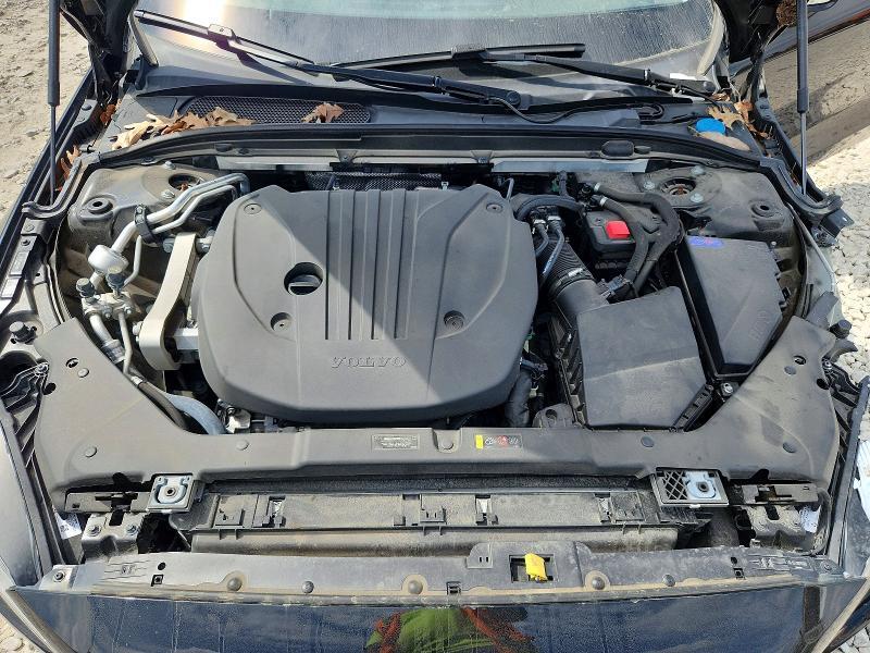 2022 Volvo S60 B5 Inscription