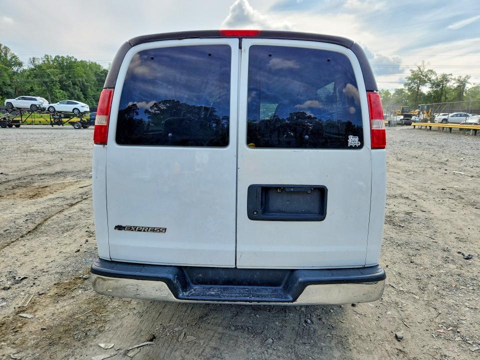 2017 Chevrolet Express G3500 LT