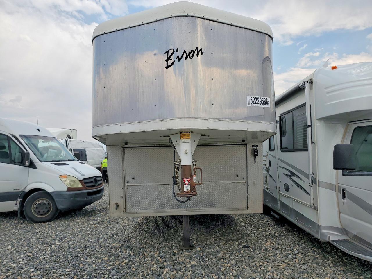 2009 Bison 8414SE Horse Trailer
