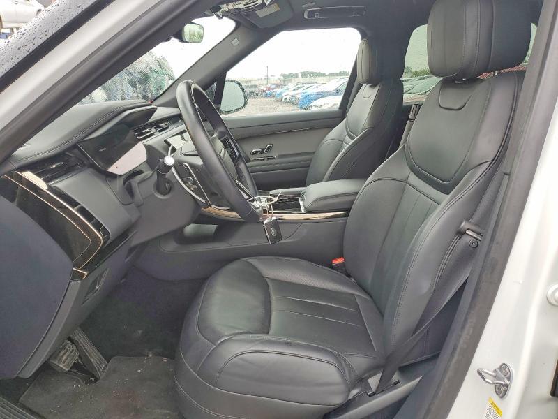 2025 Land Rover Range Rover Sport se