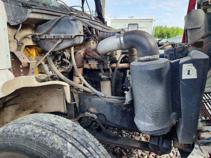 1999 Freightliner Medium Conventional FL70
