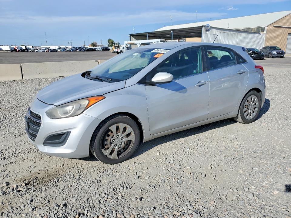 2017 Hyundai Elantra GT Base