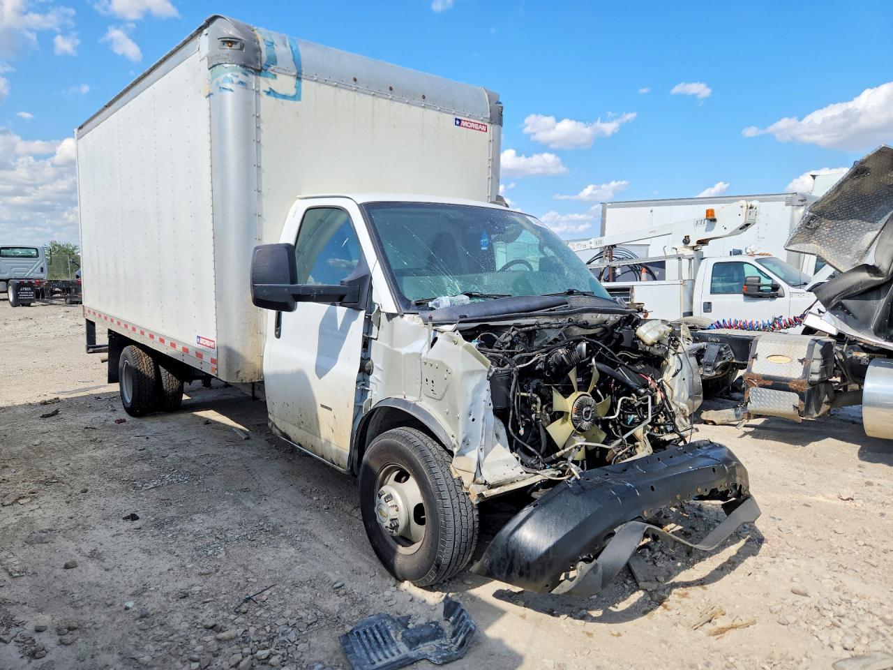 2021 Chevrolet Express BOX Truck