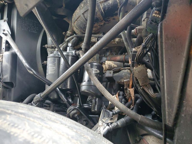 2001 Mack CH613 Semi Truck