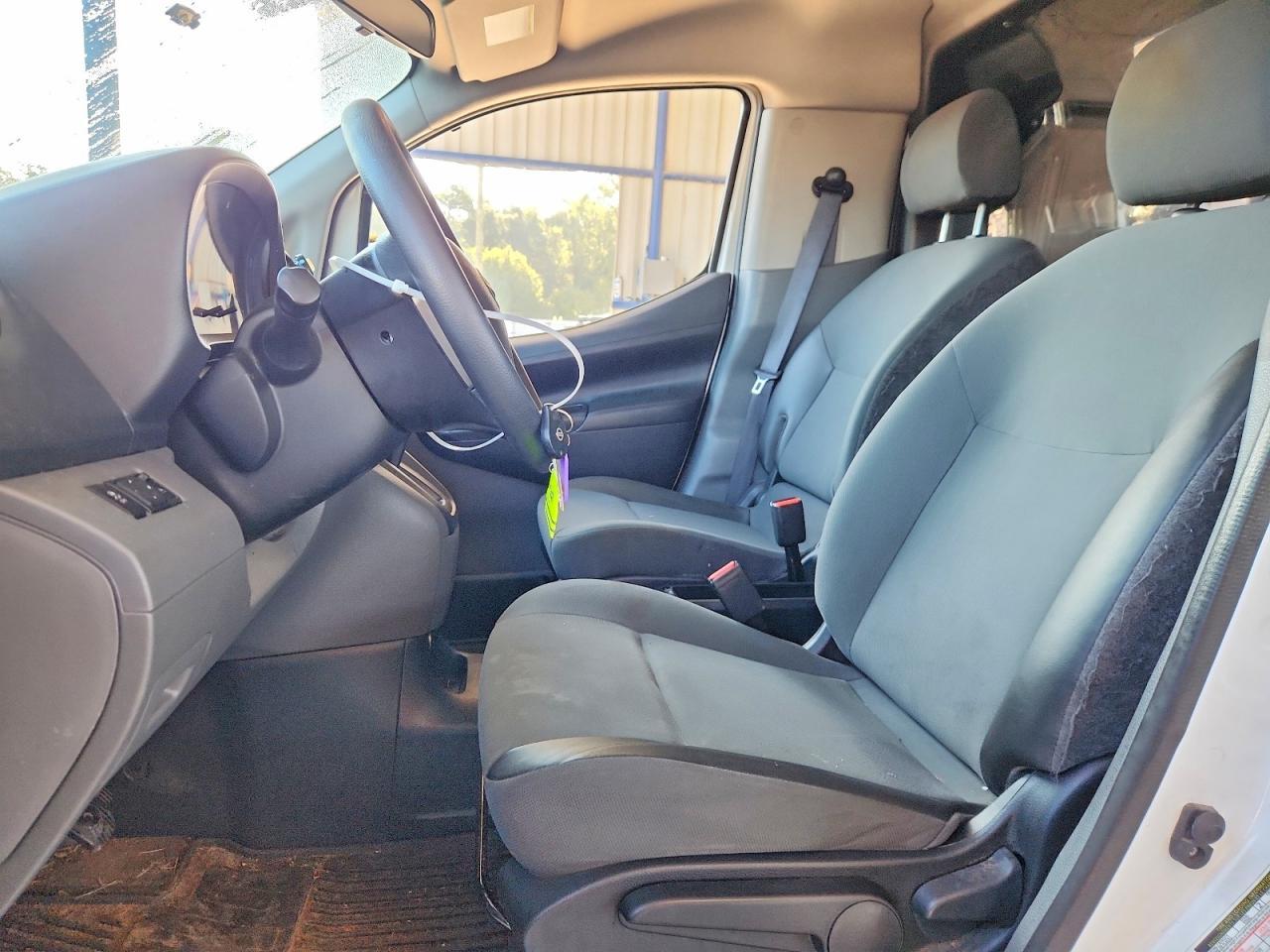 2020 Nissan NV200 SV