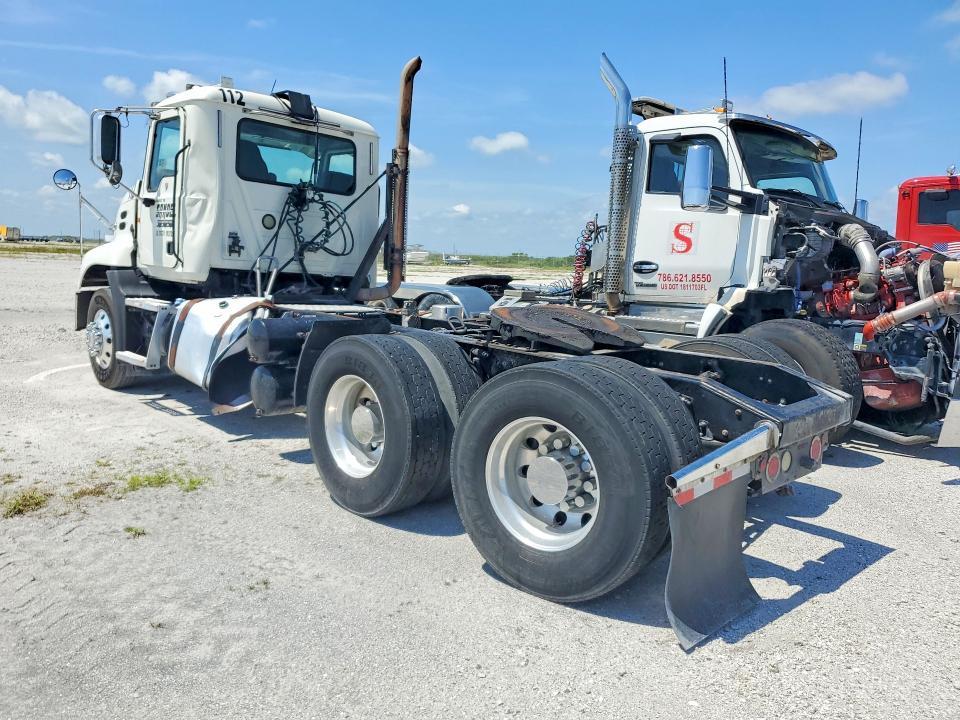 2015 Mack 600 CXU600
