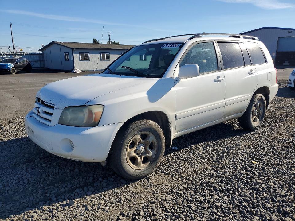 2004 Toyota Highlander Base