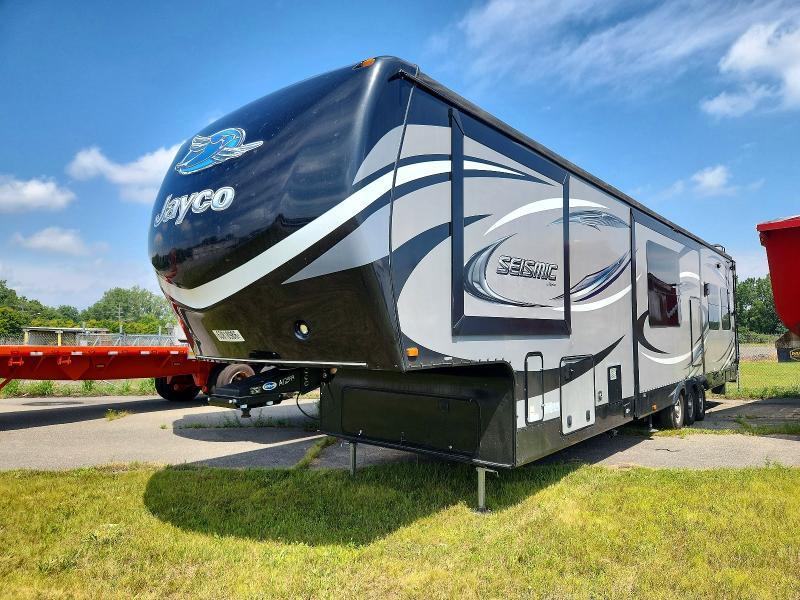 2016 Jayco Seismic Camper
