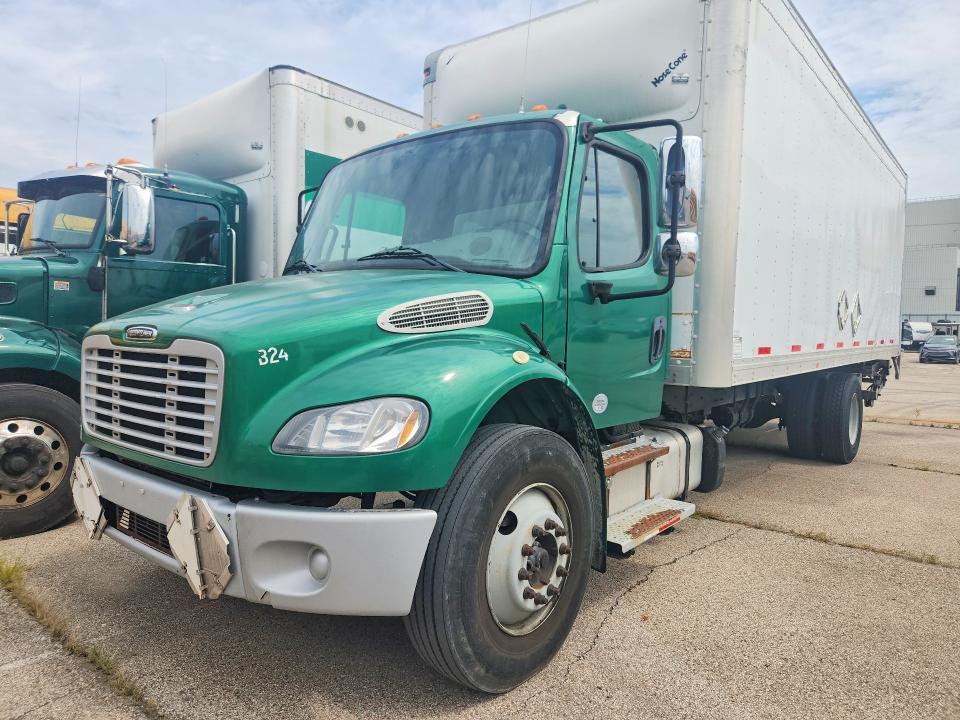 2015 Freightliner Business Class M2 BOX Truck