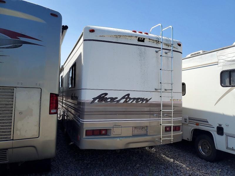 2000 Fleetwood Pace Arrow RV