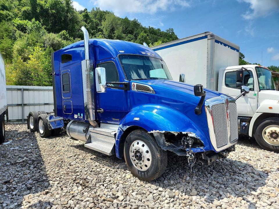 2020 Kenworth T680 Semi Truck
