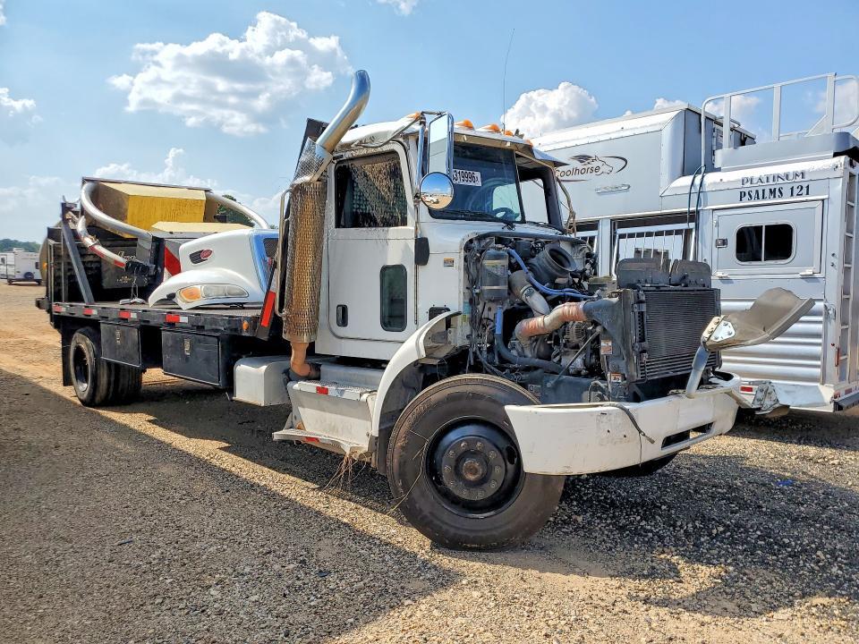 2015 Peterbilt 337