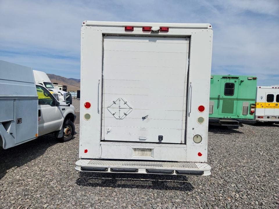 2013 Freightliner MT45 Chassis Delivery Truck