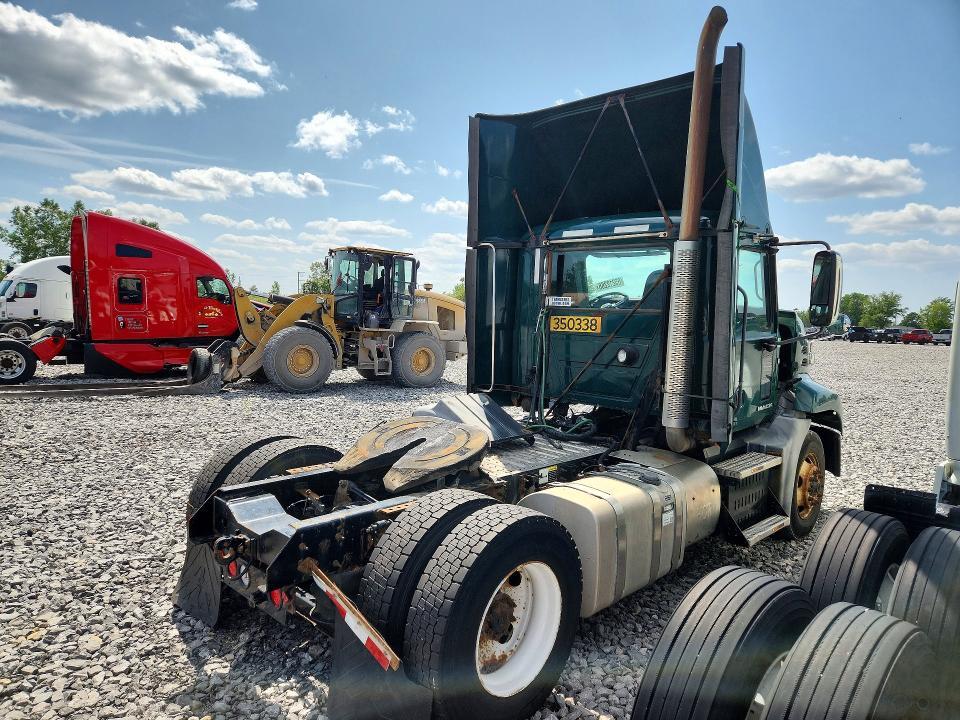 2016 Mack Cxu612 Semi Truck