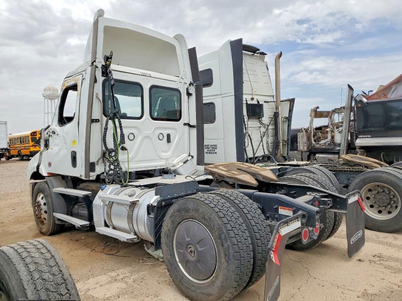 2026 Freightliner Cascadia 116 Semi Truck