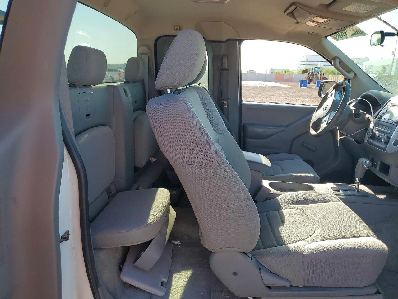 2017 Nissan Frontier S