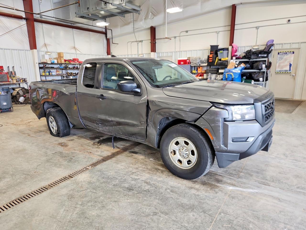 2024 Nissan Frontier S