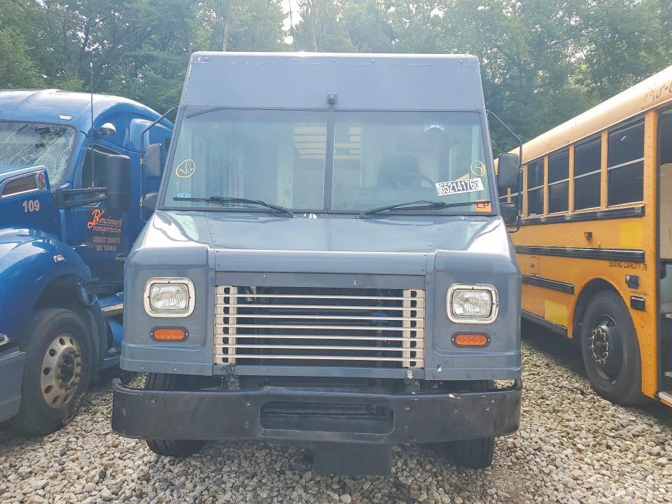 2021 Freightliner MT45G Chassis Delivery Truck