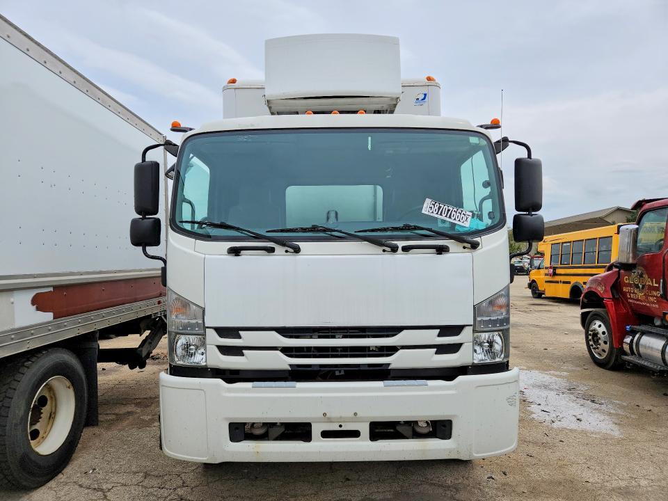2019 Isuzu FTR Refrigerated BOX Truck