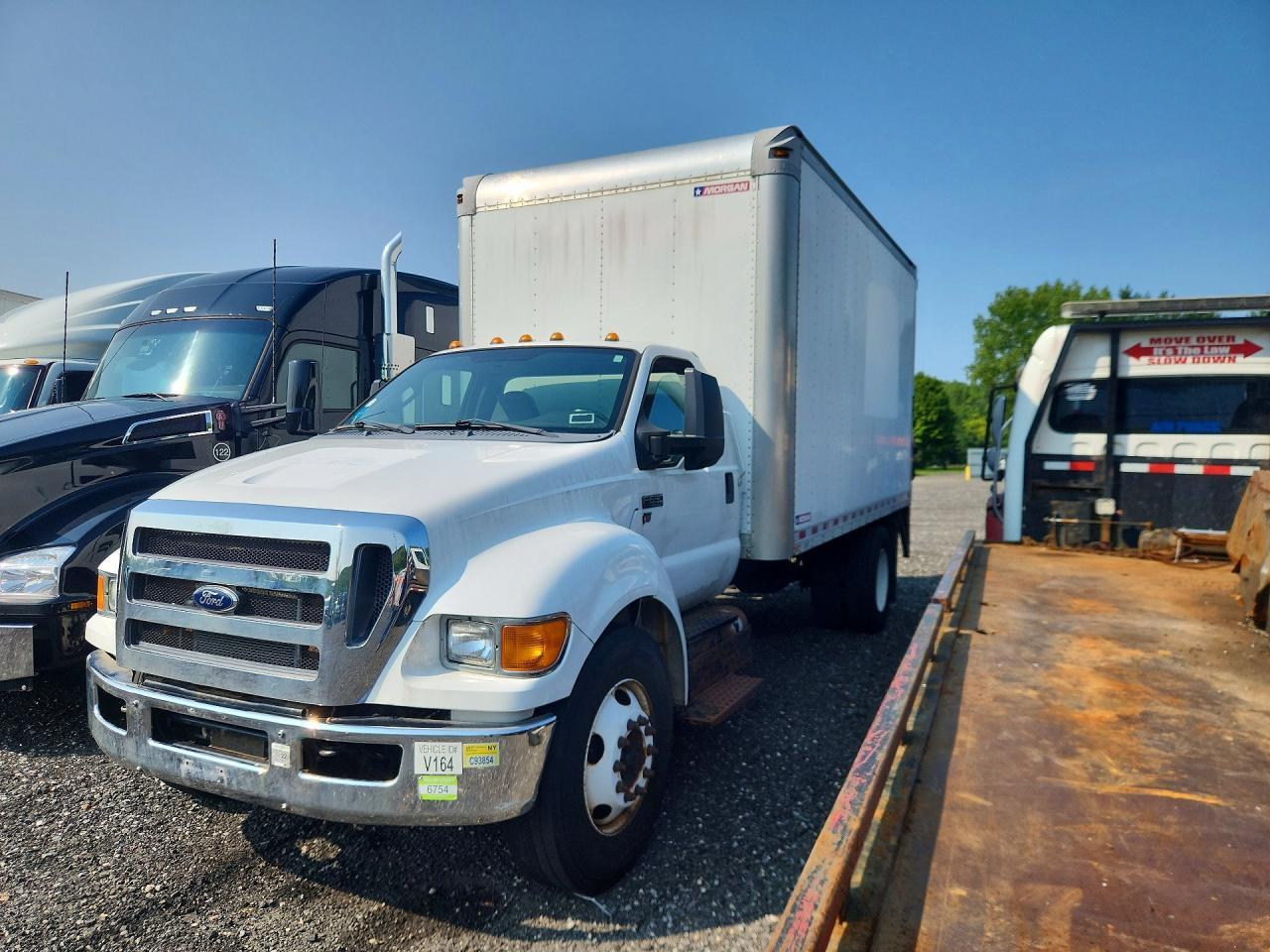 2015 Ford F650 Super Duty BOX Truck